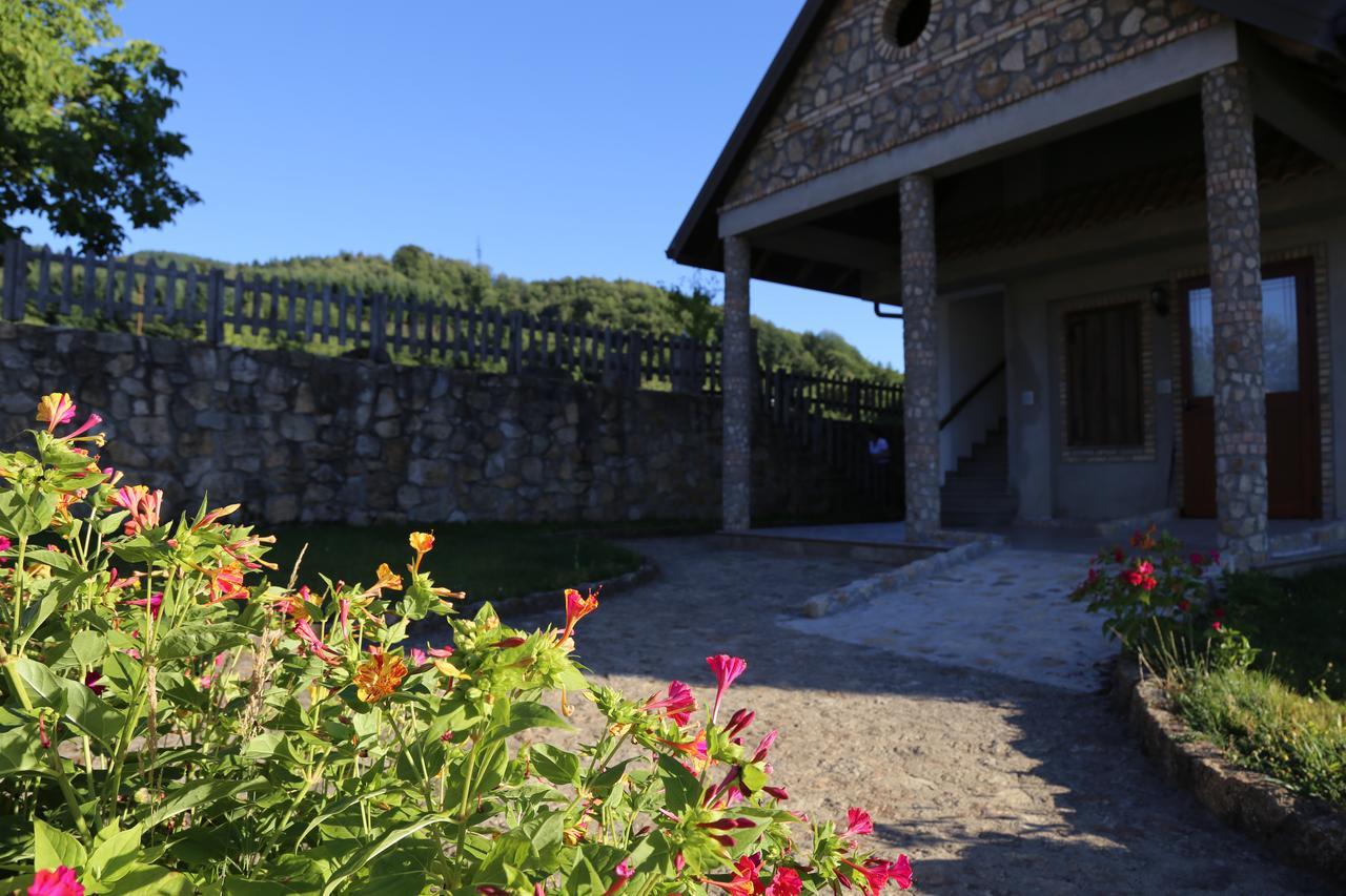 Agriturismo Pirara Villa Sant'Angelo  Exterior photo